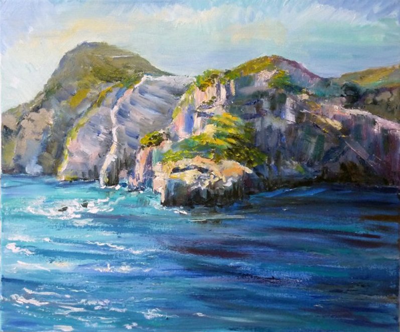 Картина "Море" написана масляными красками. Катера на море на фоне скалистого побережья.