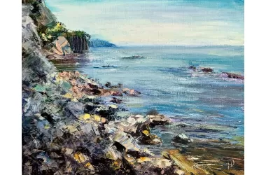 Живописная голубая бухта со скалистым морским берегом на картине маслом художника Нины Дивинской