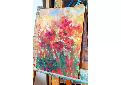 Абстрактное изображение маков на грунтованном картоне