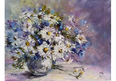 Изображение цветов ромашек и васильком на картине маслом художницы Нины Дивинской.