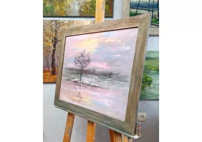 Холст на подрамник в раме с картиной "Сквозь призму розовых очков"