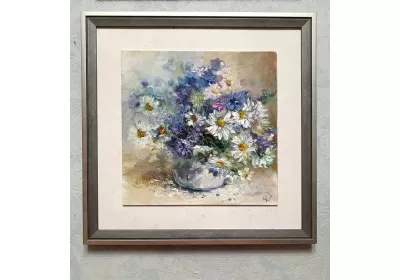 Картина "В васильках" в раме с паспарту