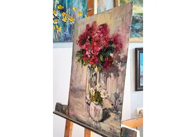 Холст на карттоне с живописными цветами "Красное и белое"