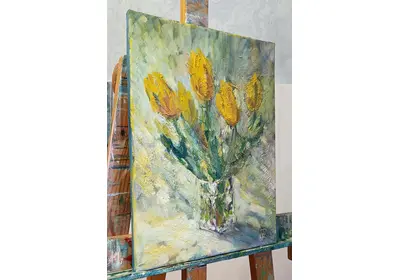 Картина маслом с жёлтыми тюльпанами
