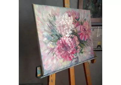 Холст на подрамнике с пышными пионами