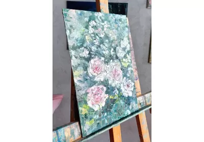 Холст на картоне белорозовыми цветами